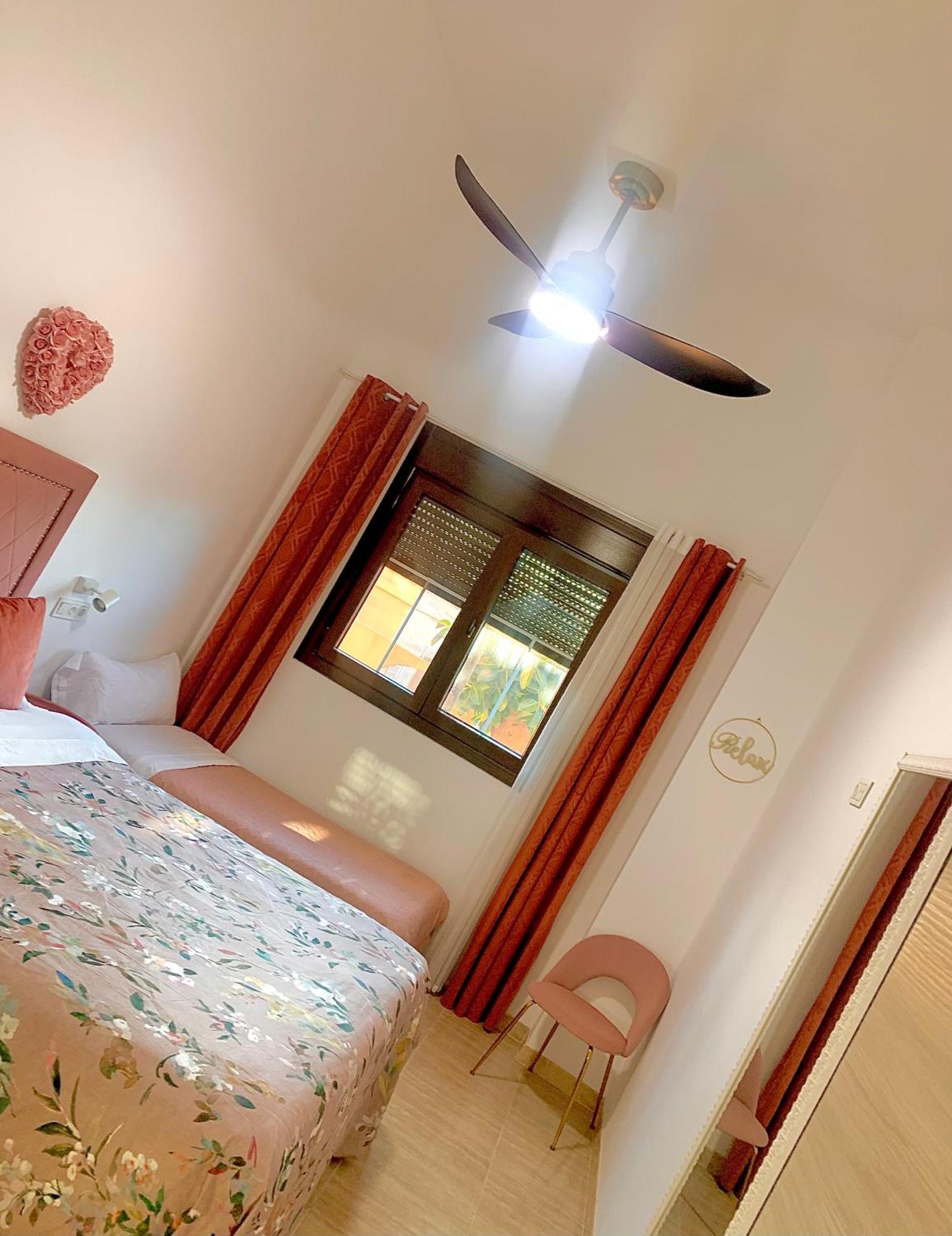 Amplia Vivienda New Para12 Pers A 4 Min Caminando De Playa Con Terraza, Piscina Com, Wifi, Ventiladores De Techo, Lavavajillas Рокетас-де-Мар Экстерьер фото